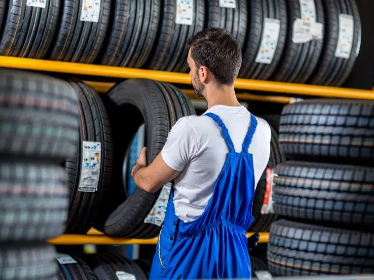 Hocalar Oto Lastikçi